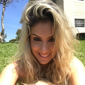 Meet your Posher, Mariana